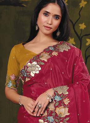 wine crape floral motifs thread embroidery party wear saree 2