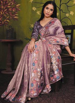 mauve organza zari floral motifs thread embroidery party wear saree 2