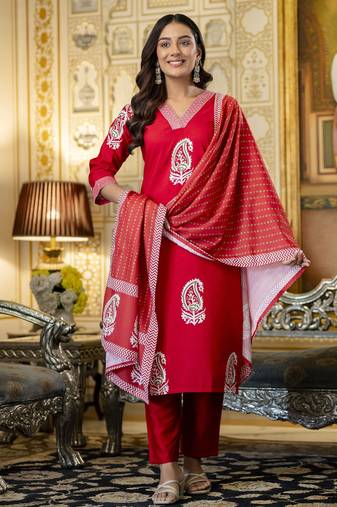 Red printed rayon kurta pant set with printed chanderi cotton dupatta