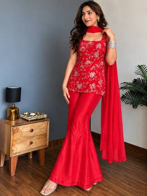 Red embroidered faux georgette kurta palazzo set with dupatta 3