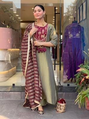 Olive Green Embroidered Kurta Set with Maroon Striped Dupatta 1