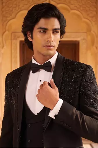 Outluk vol. 56 presents heavy lachaka bledger set with cotton lining, intricate handwork & designer party wear