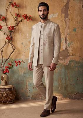 Heavy lachaka 3-piece short jodhpuri featuring intricate handwork, cotton lining, and a luxurious designer finish. 1
