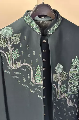 Heavy lachaka 3-piece short jodhpuri featuring intricate handwork, cotton lining, and a luxurious designer finish.