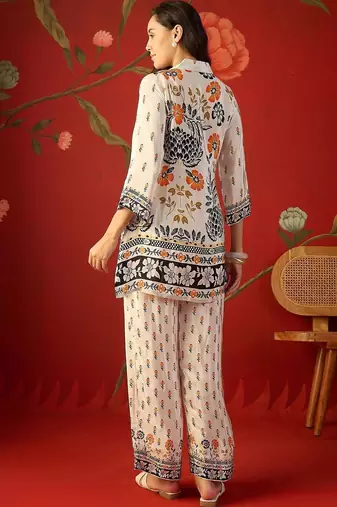 Off white floral printed pure cotton shirt collar tunic co-ord set