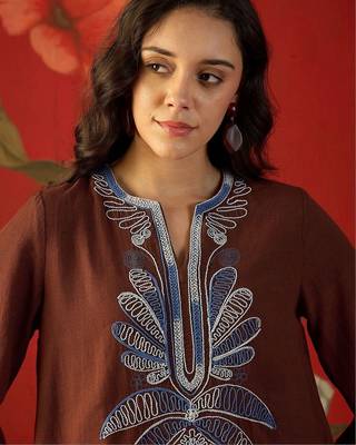 Brown embroidered cotton stitched v-neck tunic with trousers co-ord set 3