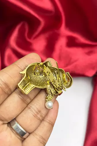Crystal Elephant Saree Brooch, Pearl Dangle