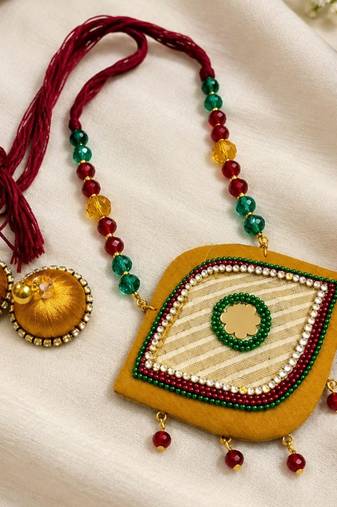Yellow crystal bead fabric neckset