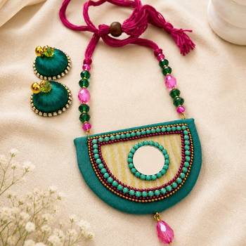Green crystal bead fabric neckset 1