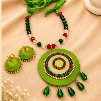 Green crystal fabric neckset 1