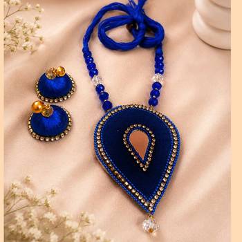 Blue crystal bead fabric neckset 1