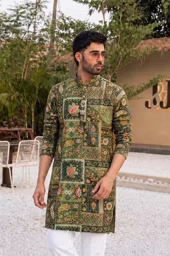 GREEN CREPE SILK PARTY WEAR DIGITAL PRINT KURTA AND PAYJAMA