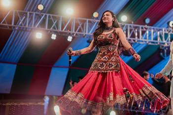 Pink Thread Navratri Lehenga Choli 5