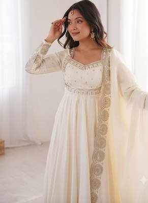 White heavy embroidered flared anarkali suit with pant and dupatta set 2