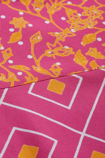 Women pink & mustard yellow printed straight kurta