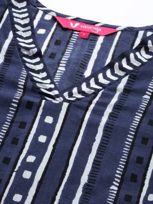 Women blue & white printed republic day republic day kurta 2