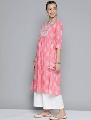 Women pink & white ethnic motifs printed gotta patti pure cotton kurta 3