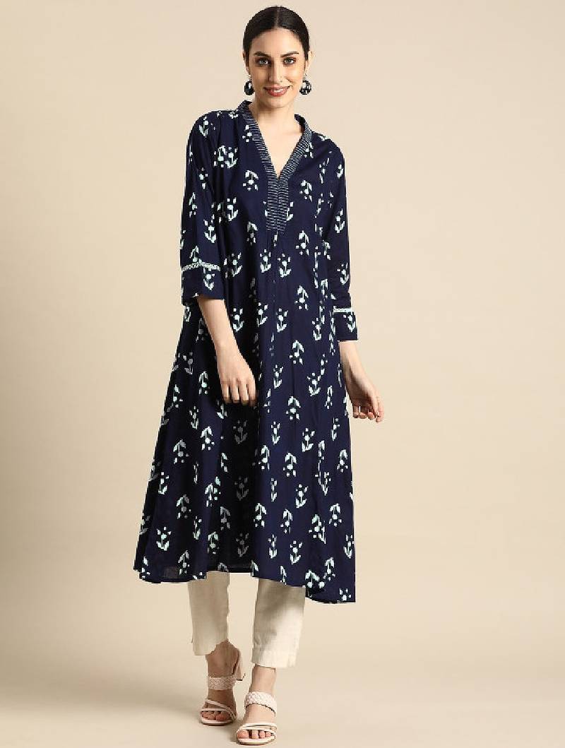 Women navy blue & white ethnic motifs printed indigo kurta