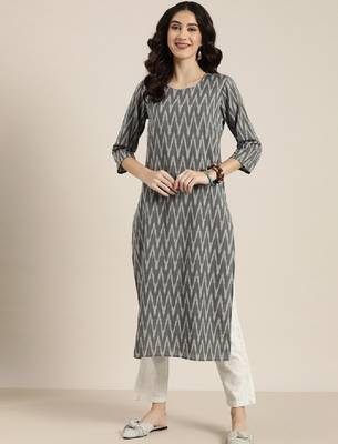 Women grey ikat printed casual kurta 2