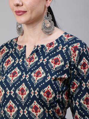Women blue & red ethnic motifs printed kurta 2