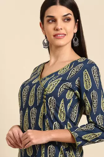 Women navy blue & green ethnic motifs printed cotton kurta