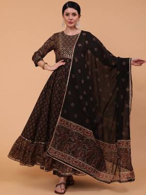 Women floral printed embroidered gotta patti pure cotton anarkali kurta 4