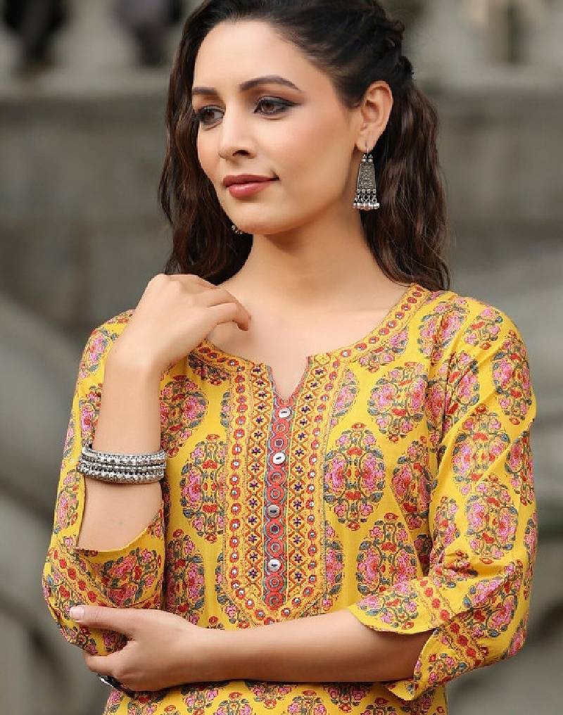 Women ethnic motifs printed pure cotton kurta
