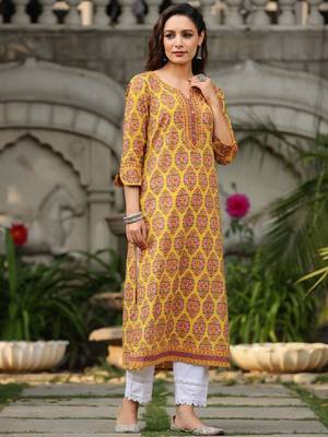 Women ethnic motifs printed pure cotton kurta 3