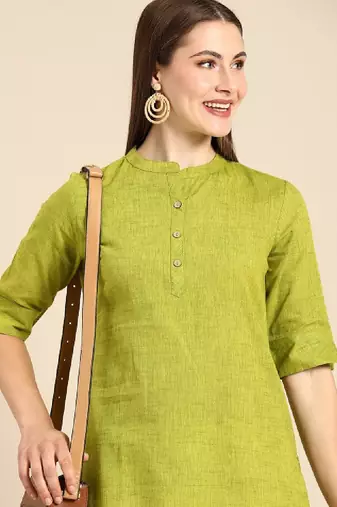 Women mandarin collar straight kurta