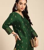 Women green & gold-toned ethnic motifs dobby kurta