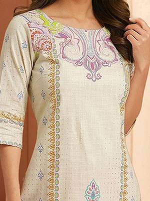 Women ethnic motifs printed straight pure cotton kurta 2
