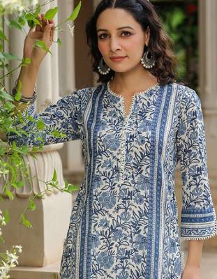 Blue floral printed a-line pure cotton kurta 2