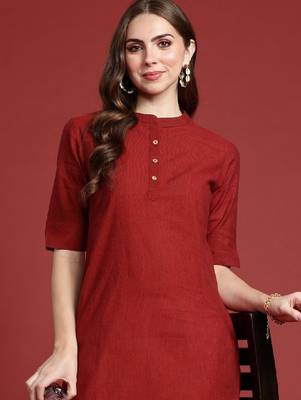 Women solid mandarin collar cotton straight kurta 1