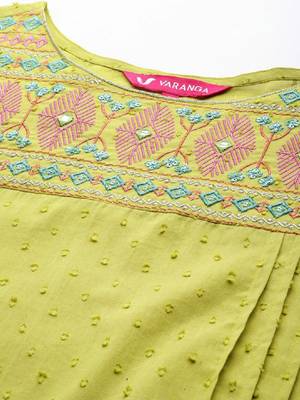 Women embroidered flared sleeves thread work boat neck kurta 3