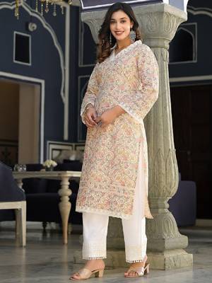 Floral printed v-neck thread work straight kurta 3