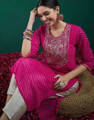 Leheriya printed thread work straight kurta 1
