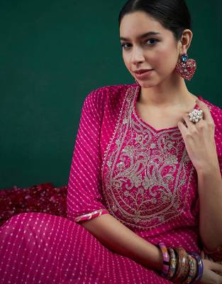Leheriya printed thread work straight kurta 2