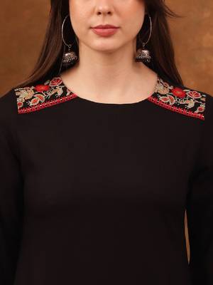 Ethnic motifs embroidered a-line kurta 2