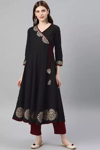 Geometric yoke design flared sleeves thread work anarkali kurta