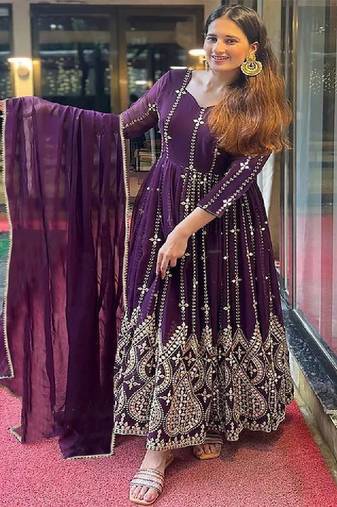 Embroidered sweetheart neck georgette anarkali kurta & dupatta
