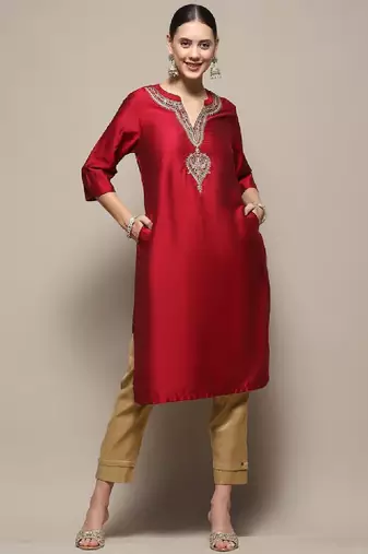 Ethnic motifs yoke design band collar straight kurta
