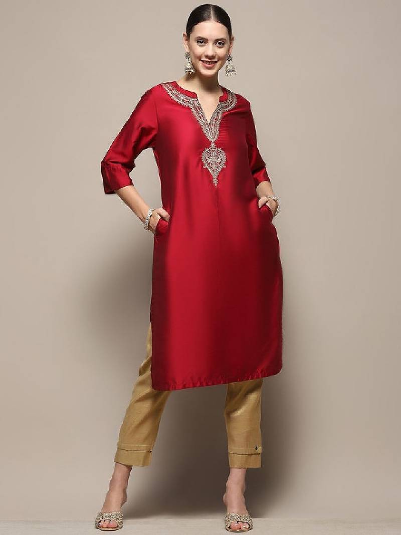 Ethnic motifs yoke design band collar straight kurta