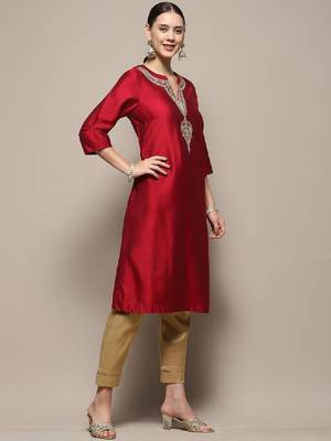Ethnic motifs yoke design band collar straight kurta 3