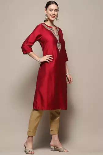 Ethnic motifs yoke design band collar straight kurta