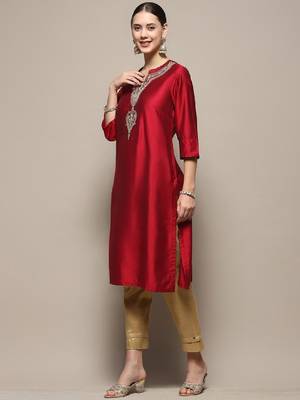 Ethnic motifs yoke design band collar straight kurta 4