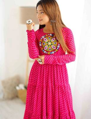 Leheriya printed thread work georgette tiered anarkali kurta 2