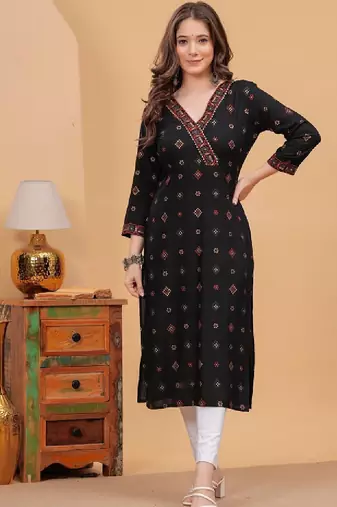 Women printed gotta patti floral kurta