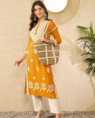 Floral embroidered round neck thread work straight kurta 1