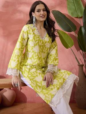 Black floral printed v-neck thread work pure cotton straight kurta 1