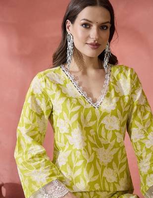Black floral printed v-neck thread work pure cotton straight kurta 3